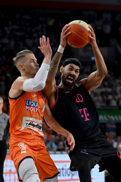 比分均不超 比分均不超