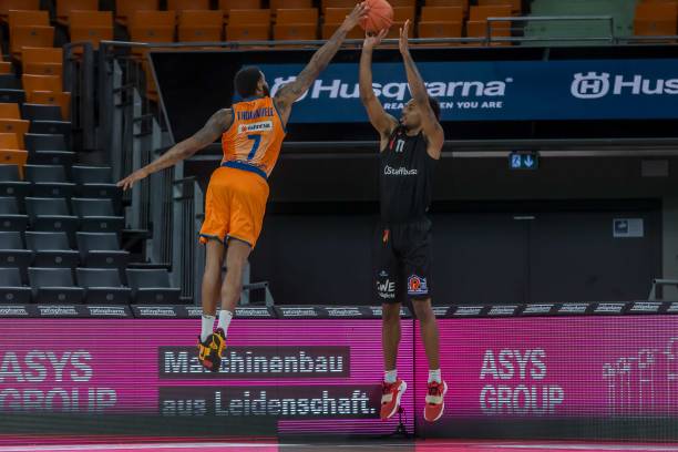 3亿美元 3亿美元